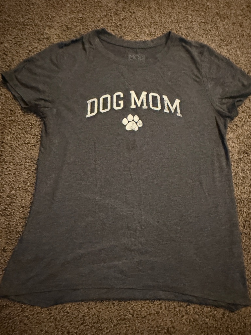 Modern Lux Women's 'DOG MOM' Short Sleeve Graphic Tee in Dark Gray Large